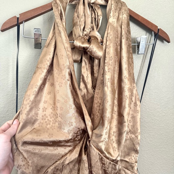 H&M Embossed Satin Tulip Hem Halter Maxi Dress Gold NWT Size XL - Picture 3 of 7